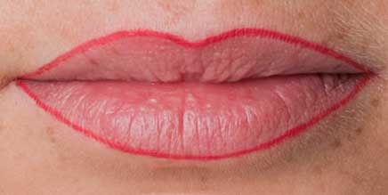 Lippenschtiftartige Mundschatierung Bild 3